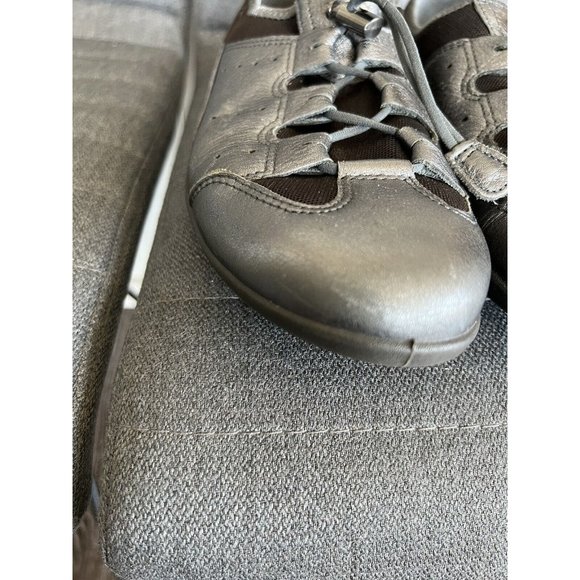 ECCO Womens Bluma Toggle Lace Up Metallic Silver Leather SlipOn Sneakers Sz 10.5 - Picture 15 of 16